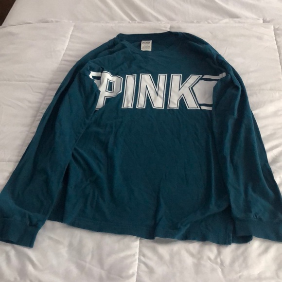 Victoria’s Secret PINK Long Sleeve - Picture 2 of 3